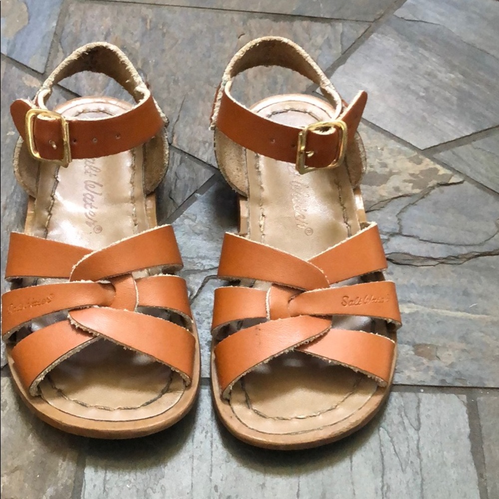 Salt water sandals tan size 9